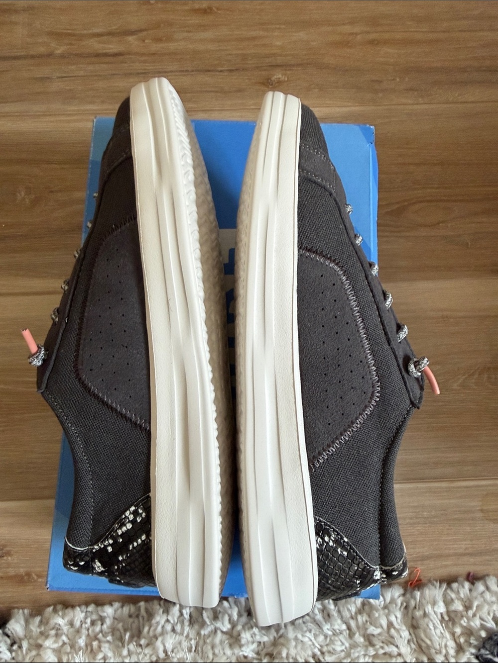 Hey Dude Women's Karina Jet Black Canvas Sneakers with Pink & Snakeskin size 9 - Picture 7 of 10